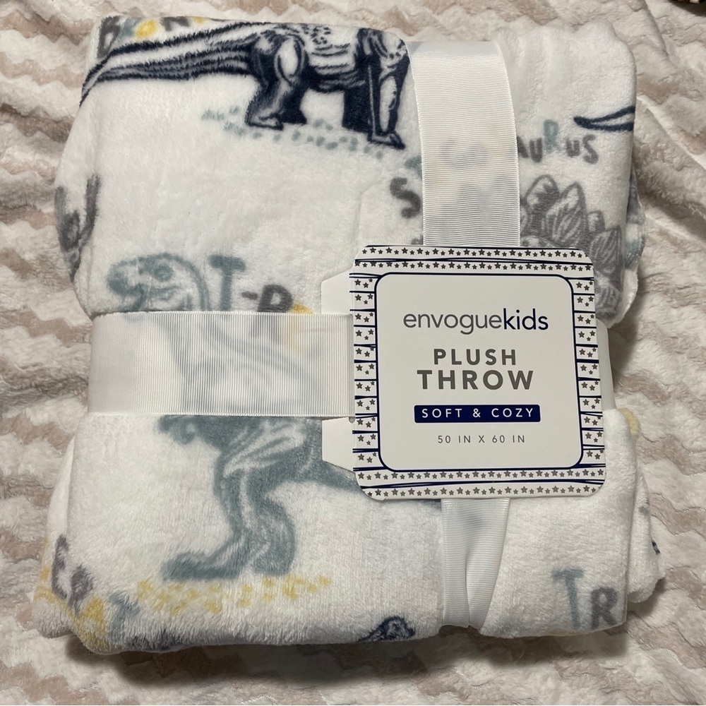 En Vogue Kids Plush Throw Dinosaur 50x60"